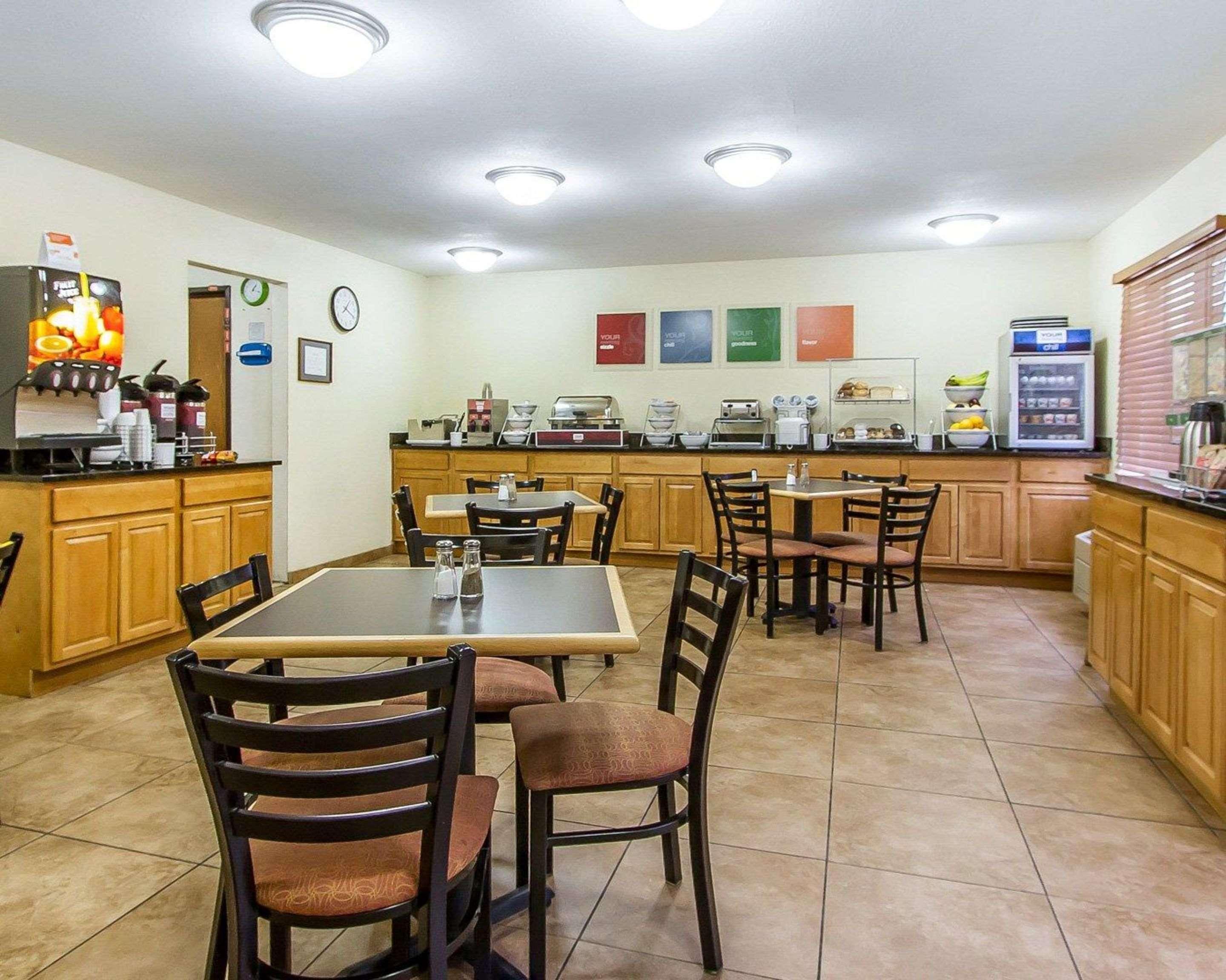 Quality Inn Macomb Near University Area Екстериор снимка