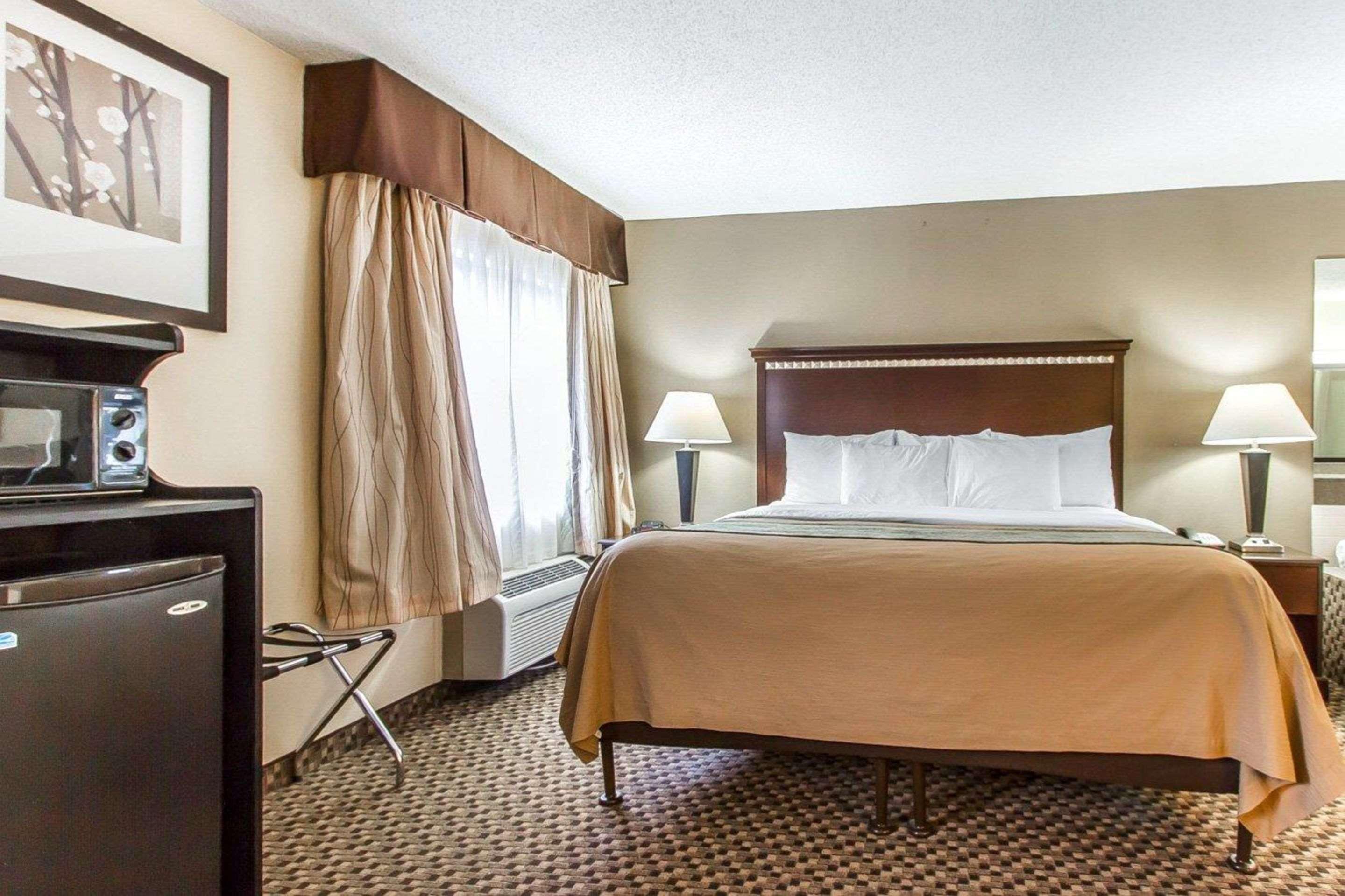 Quality Inn Macomb Near University Area Екстериор снимка
