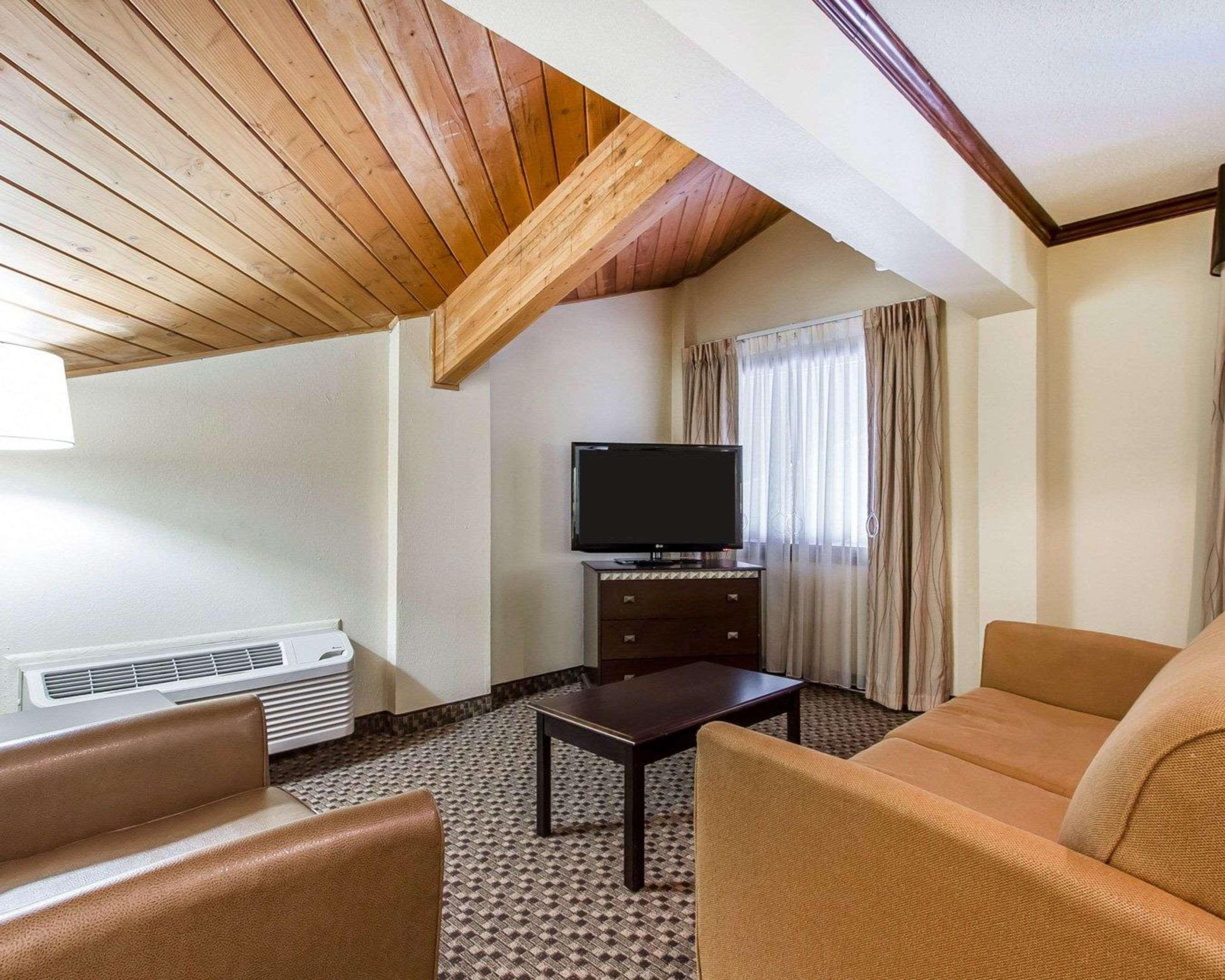 Quality Inn Macomb Near University Area Екстериор снимка