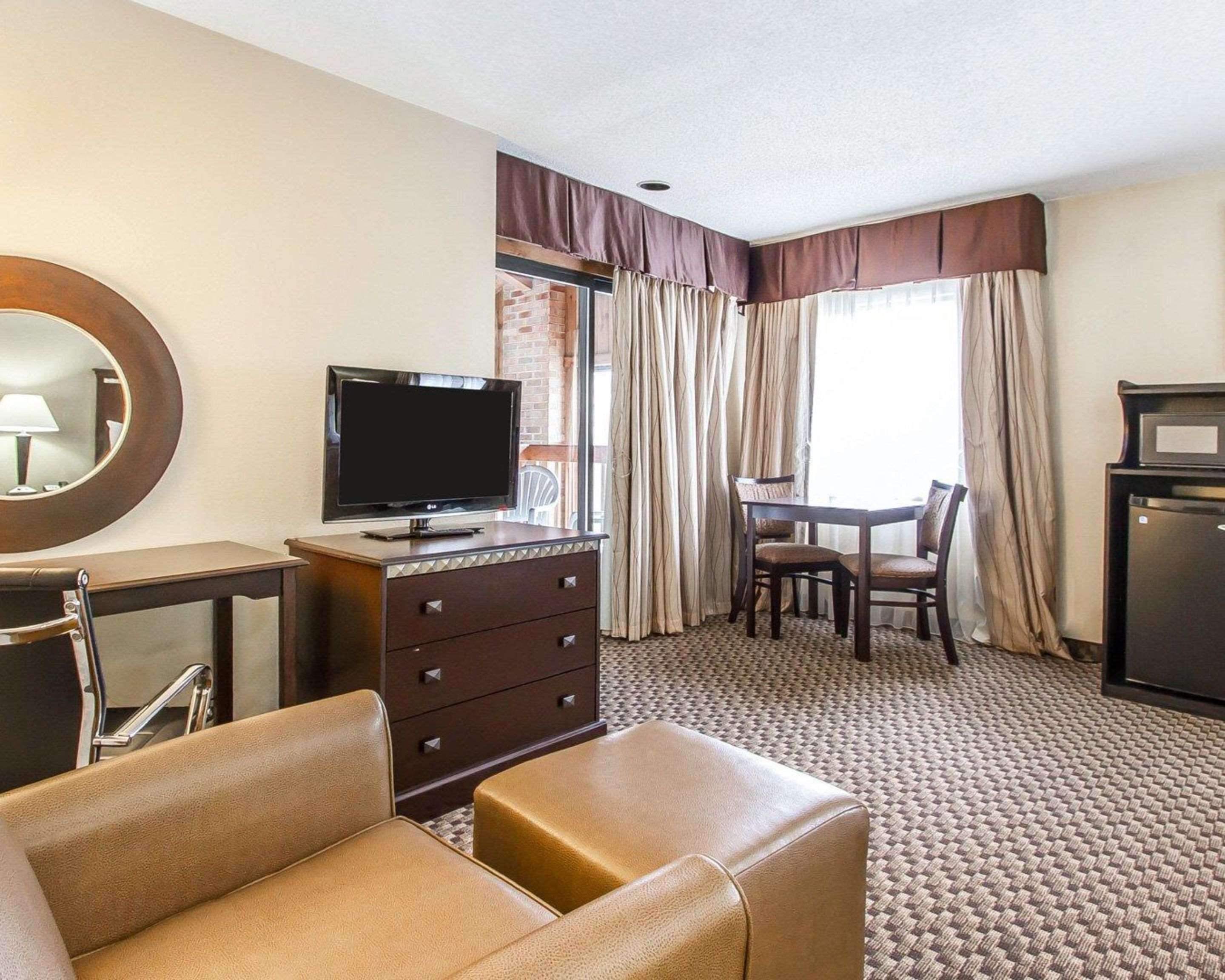 Quality Inn Macomb Near University Area Екстериор снимка