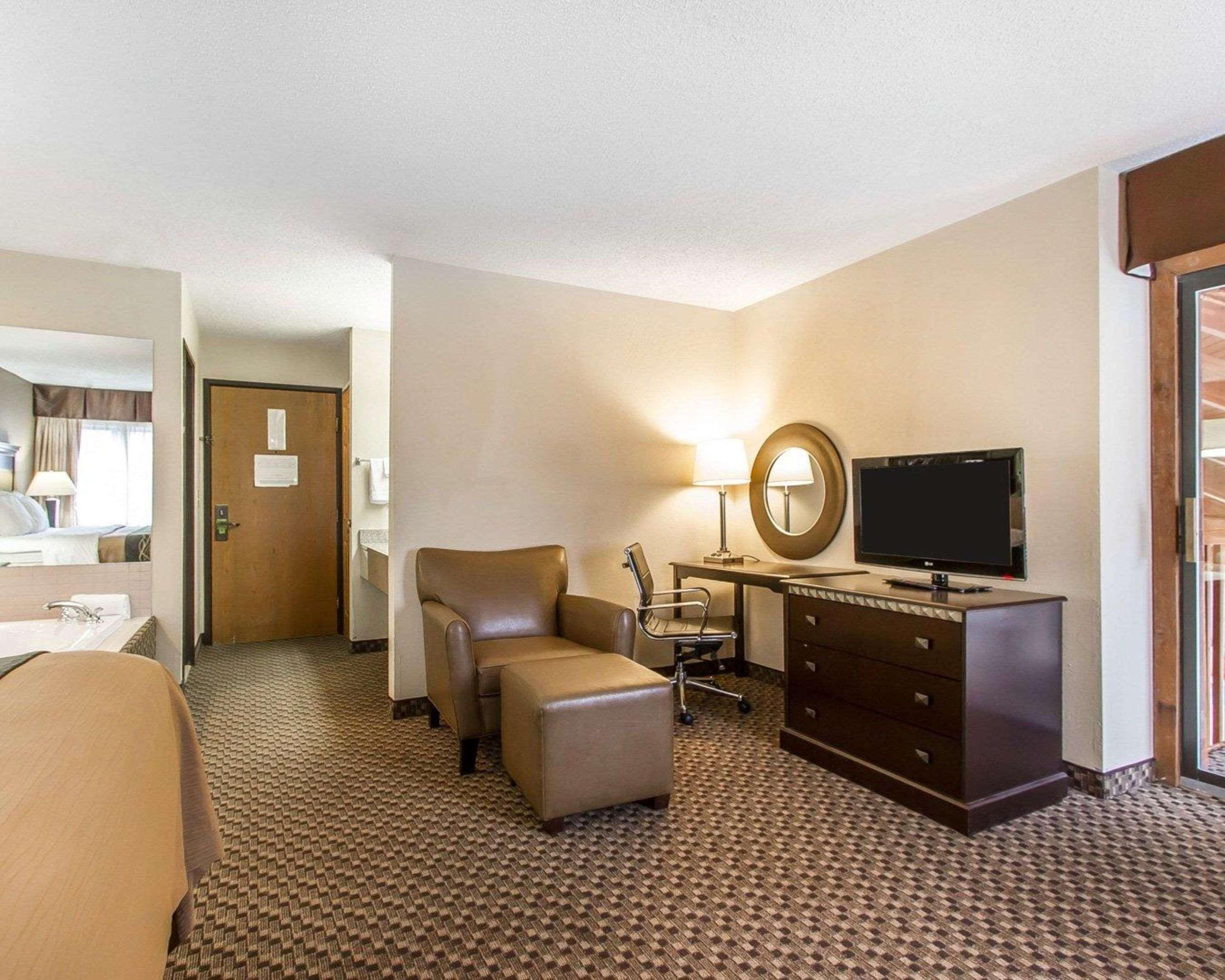 Quality Inn Macomb Near University Area Екстериор снимка
