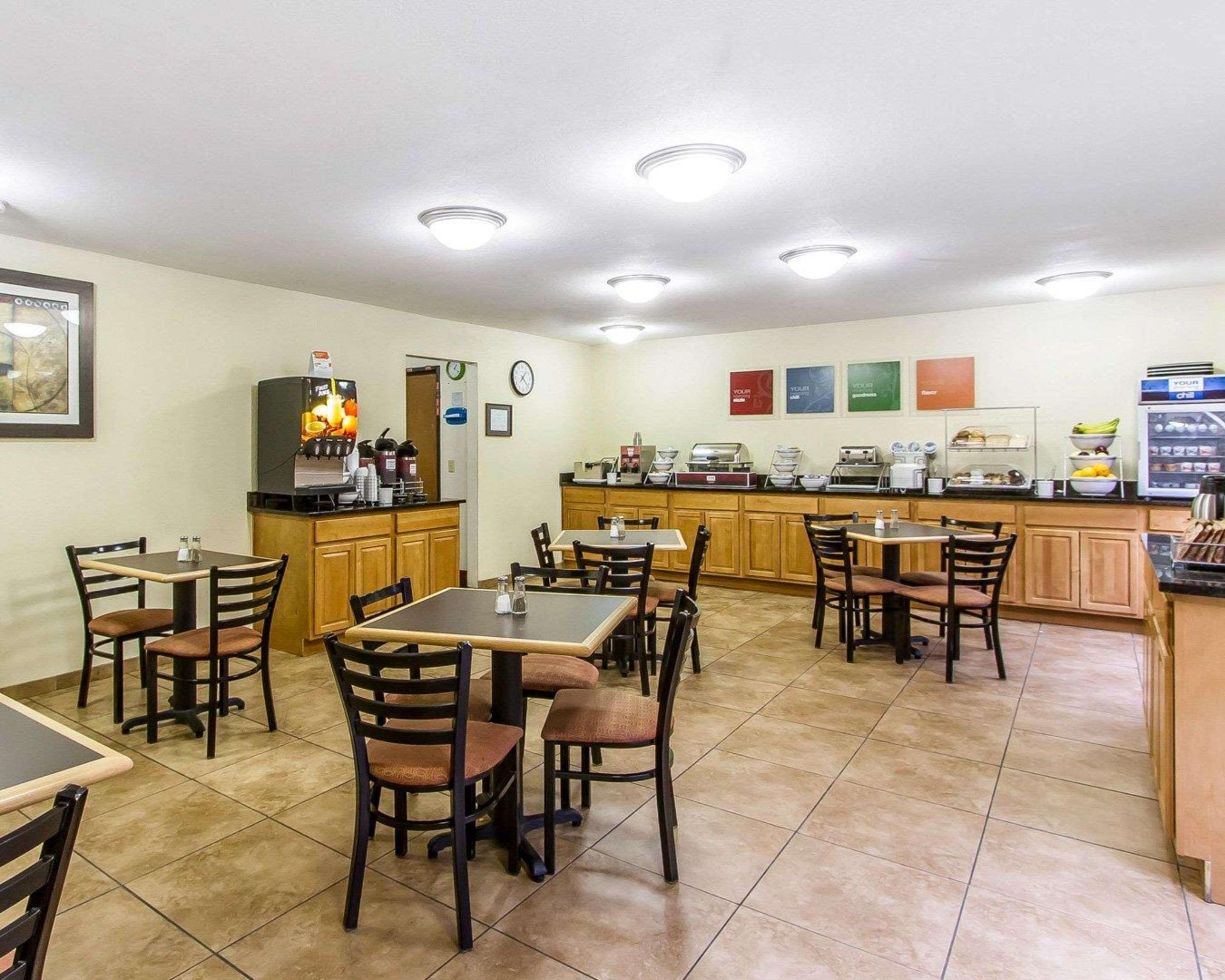 Quality Inn Macomb Near University Area Екстериор снимка